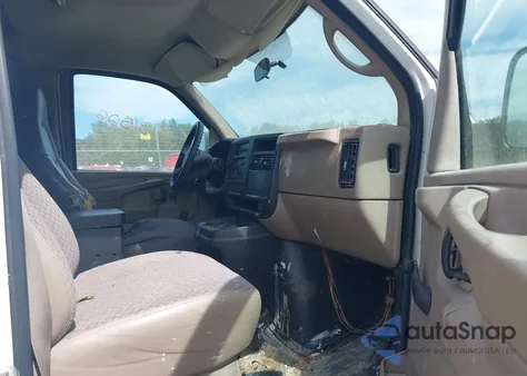 2007 Chevrolet Express Work Van z USA, uszkodzony, nr VIN 1GCFG15X771224906